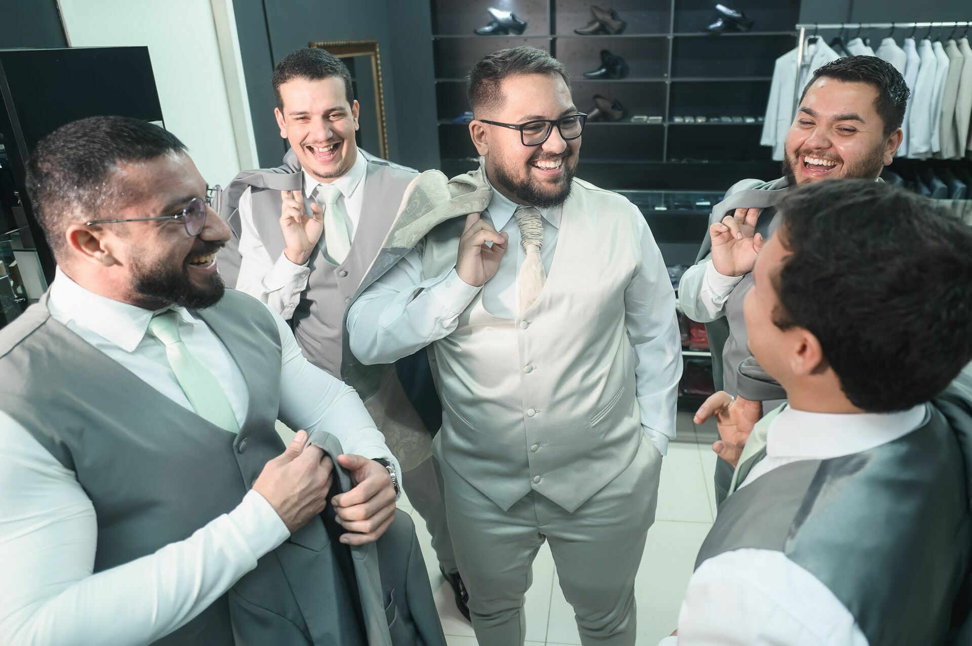 Foto Por Que Ter Fotografias da Prova do Traje do Noivo? Foto Por Que Ter Fotografias da Prova do Traje do Noivo? - Imagem 5
